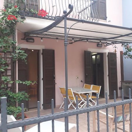 Bouganville House Senigallia Buitenkant foto