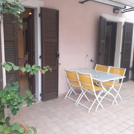 Bouganville House Senigallia Buitenkant foto