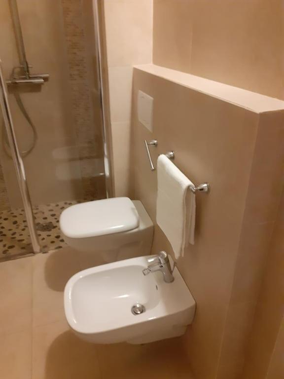 Bouganville House Senigallia Buitenkant foto