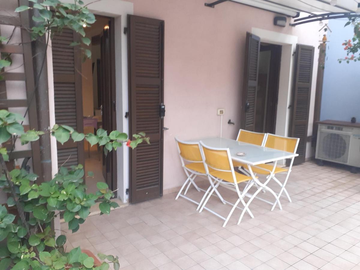 Bouganville House Senigallia Buitenkant foto